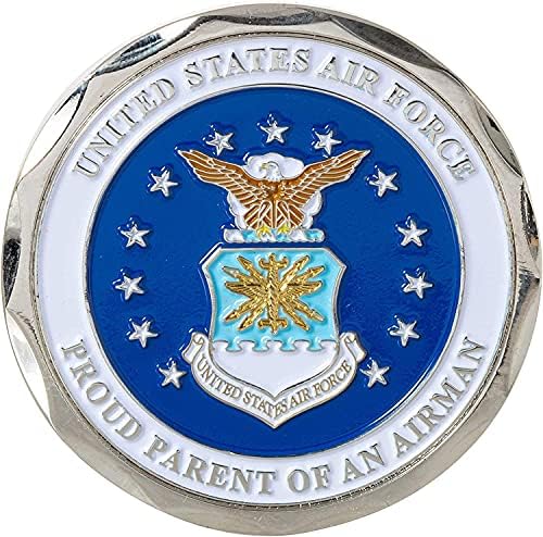 Ponosni roditelj zračne snage u Sjedinjenim Državama airman Challenge-a i plavog baršunskog prikaza